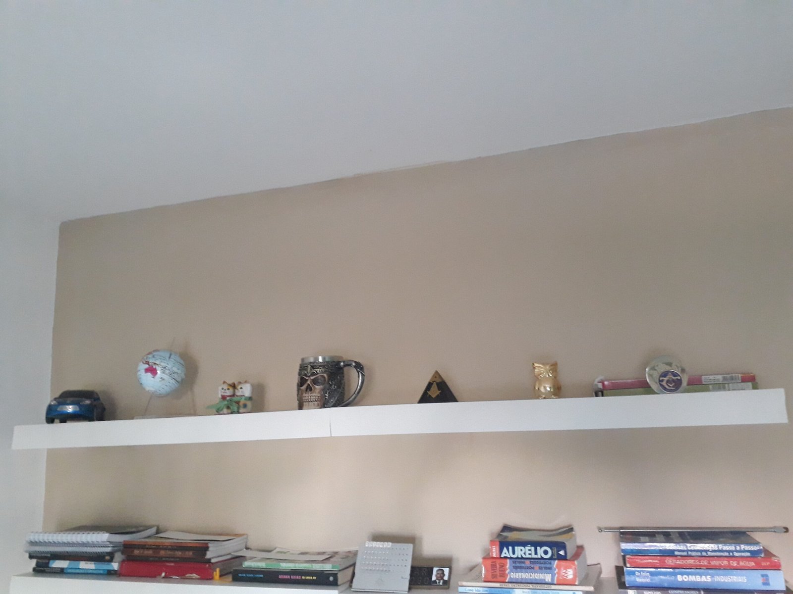 Prateleira de Madeira MDF Branca com Suporte Invisível - Imagem 3